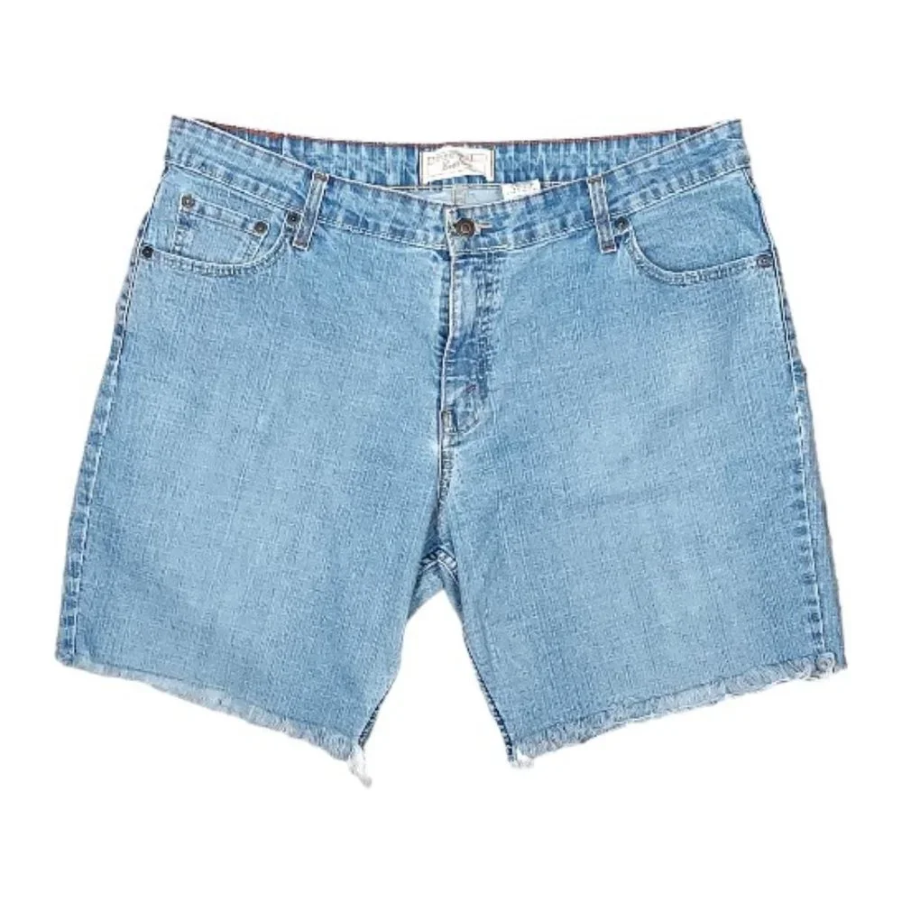 💖💖SIGNATURE BY LEVI STRAUSS MID-RISE FRAYED HEM DENIM SHORTS (18)
